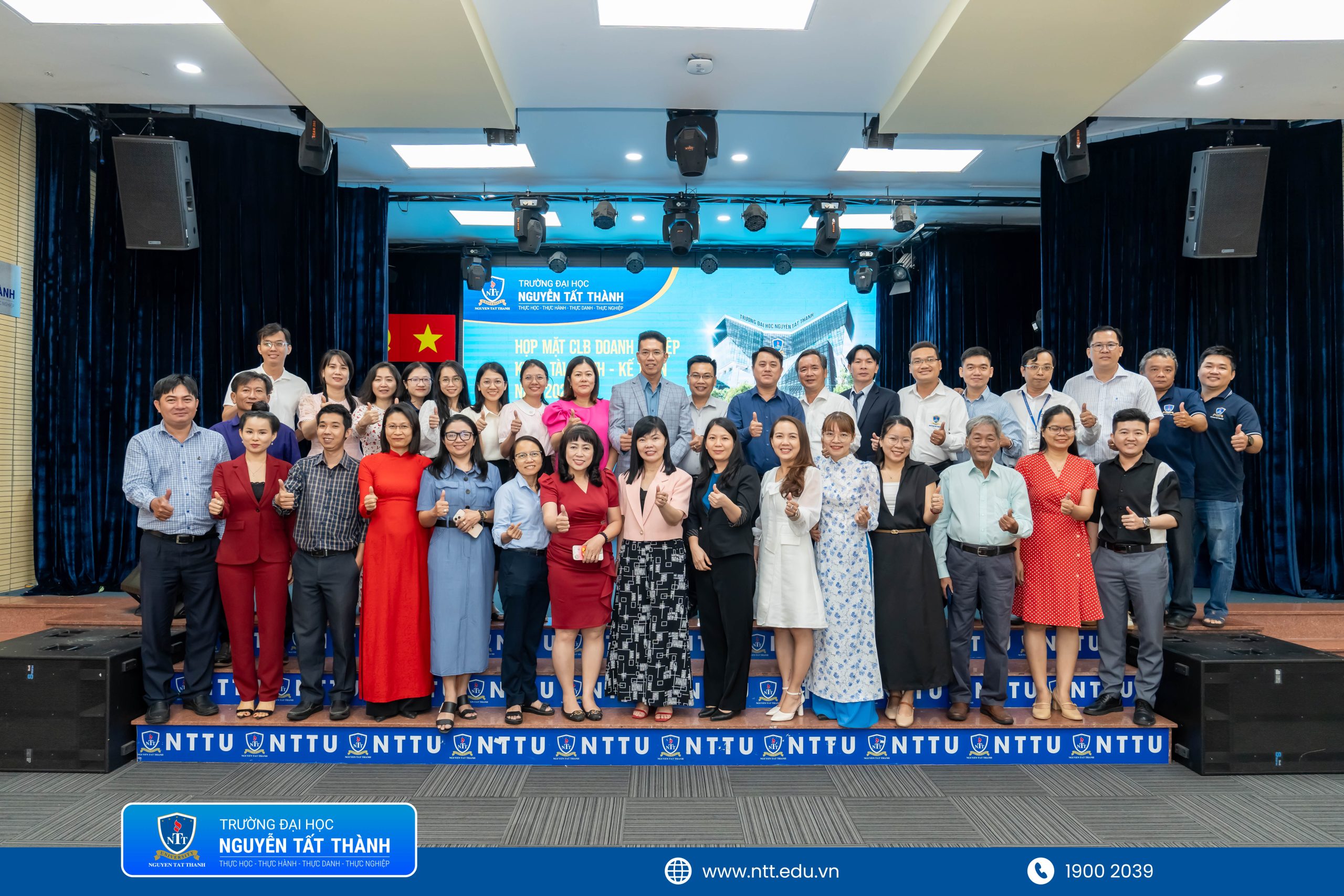 Họp mặt CLB Doanh nghiệp Khoa Tài chính-Kế toán trường ĐH Nguyễn Tất Thành năm 2025 